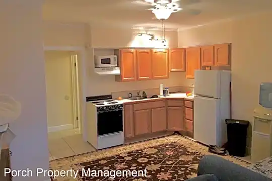 304 W Gregory St Photo 1