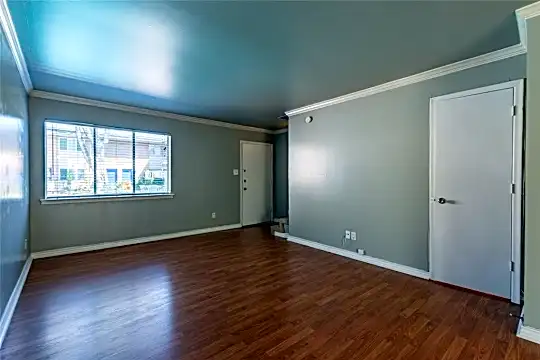 4011 Cole Ave #105 Photo 2