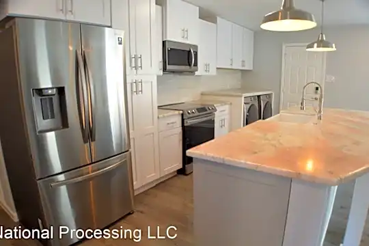 109 N Heights Dr Photo 1