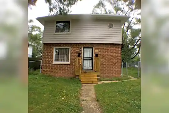 5938 N 61st St Photo 1