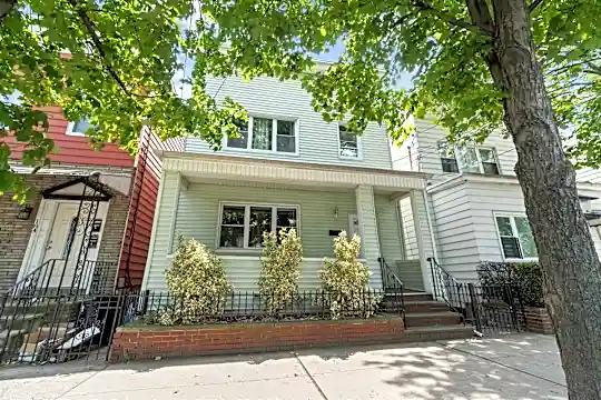 182 Avenue F #1 Photo 1