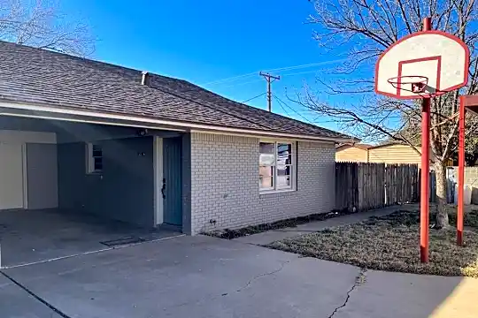 2508 W Kansas Ave Photo 1