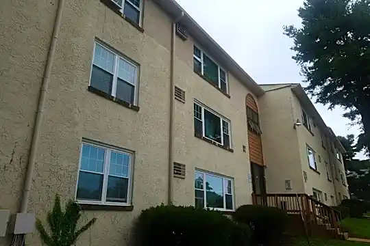 Juniper Hill Apartments Photo 1