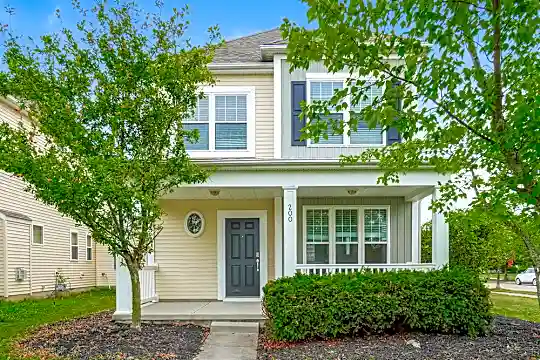 200 Lamplight Ct. Photo 1