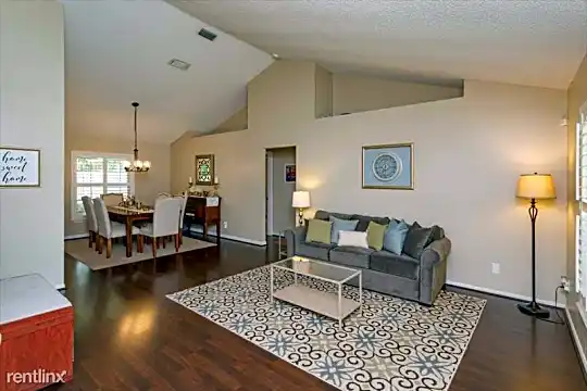 3226 McEwan Ln Photo 2