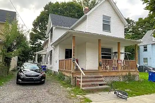 2096 W 93rd St Photo 1