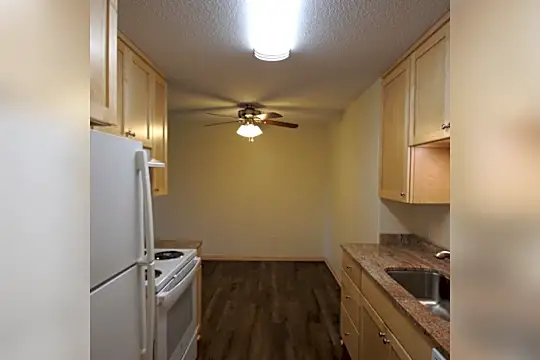 Park Place Apartments Photo 2