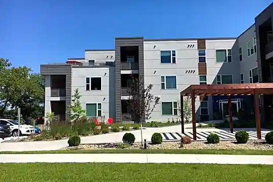 Uptown Apartment Homes Photo 1