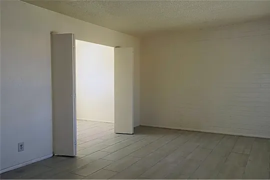 Scottsdale Suites Photo 2