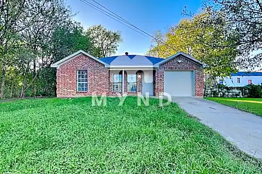 311 Dubois Avenue Photo 1