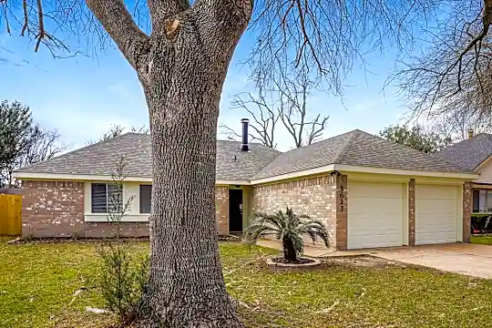 5613 Village Arbour Dr Photo 1