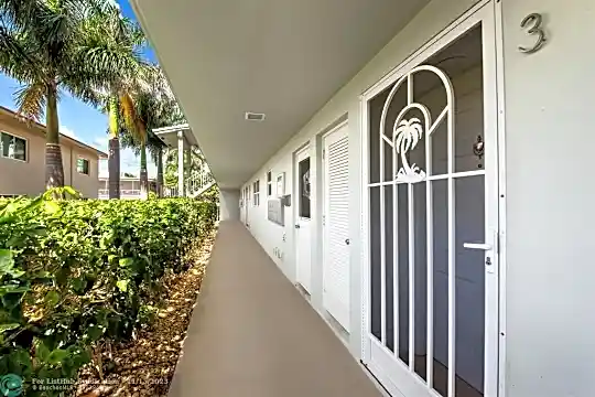 2561 S Ocean Blvd #3 Photo 1