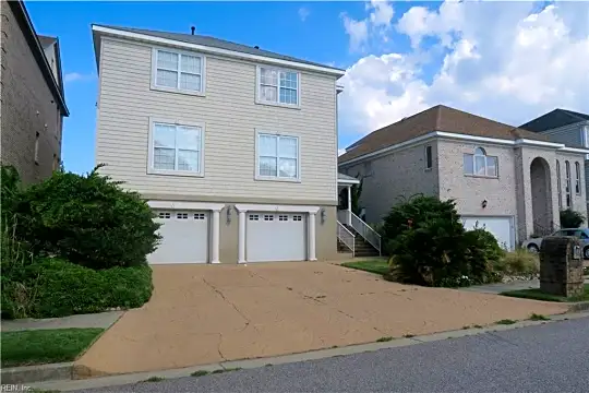 Ocean View Norfolk, VA Townhomes for Rent