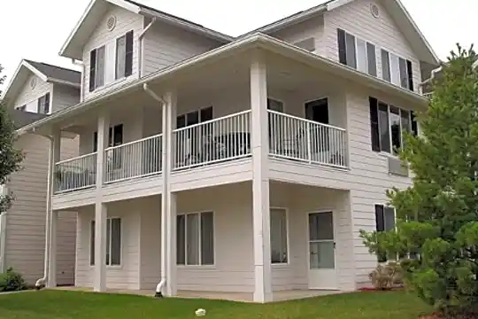 The Manor At Oakridge Photo 2