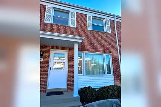 2126 Rugen Rd #D Photo 1