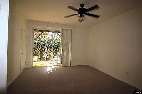 4924 Wyatt Brook Way Photo 2
