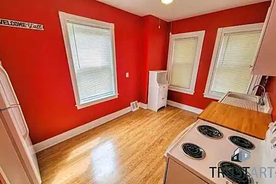 518 Solly Ave Photo 2