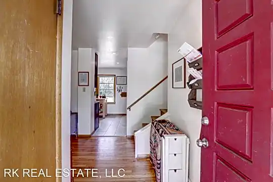 715 S 46th St Photo 2