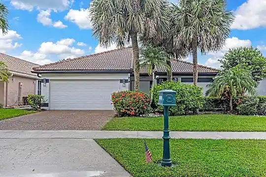 10698 Crystal Lake Dr Photo 1