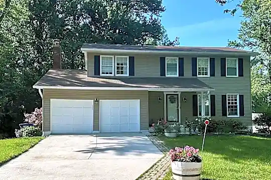 15996 Arden Ct Photo 1