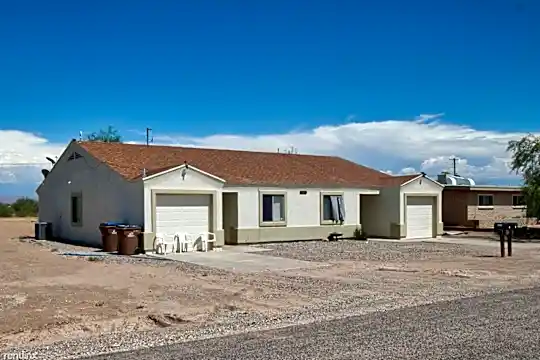 4225 N Montezuma Dr Photo 1
