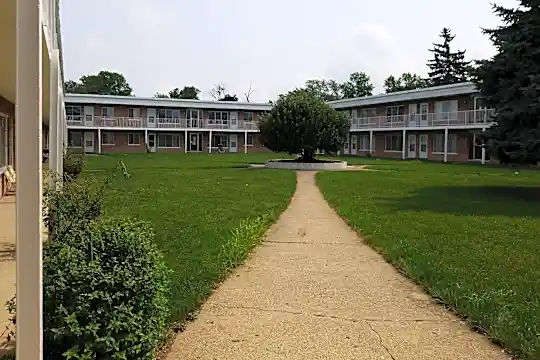 Arrowhead Mall Apartments Photo 1