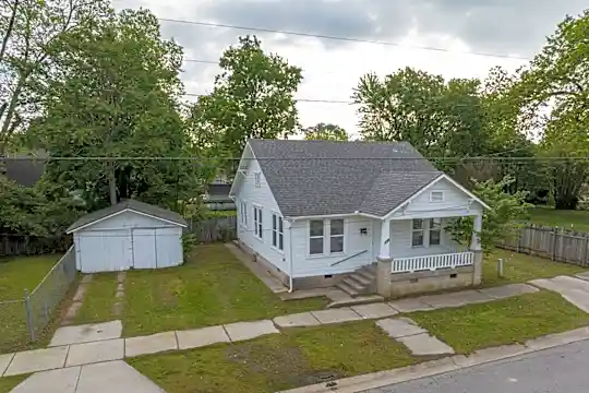 1811 North D Street Photo 1