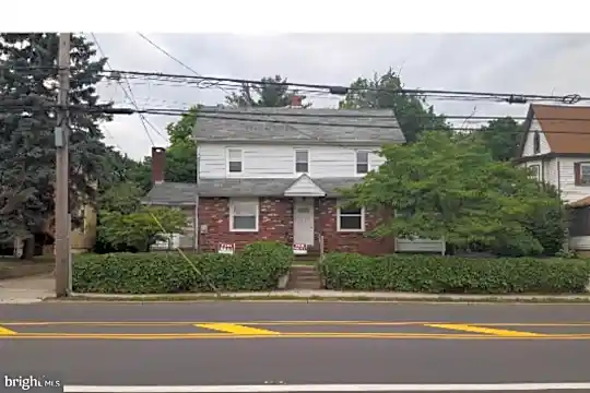 5 Delsea Dr S Photo 1