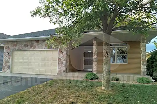 5345 Sand Bunker St Photo 1