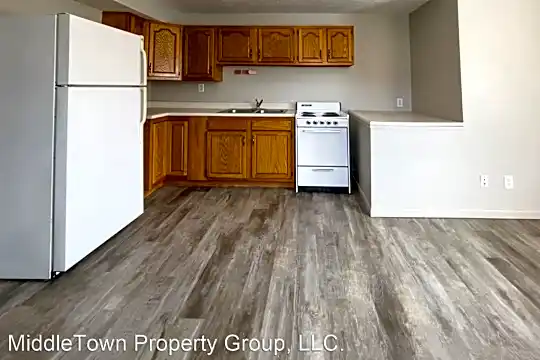 1413 W University Ave Photo 2