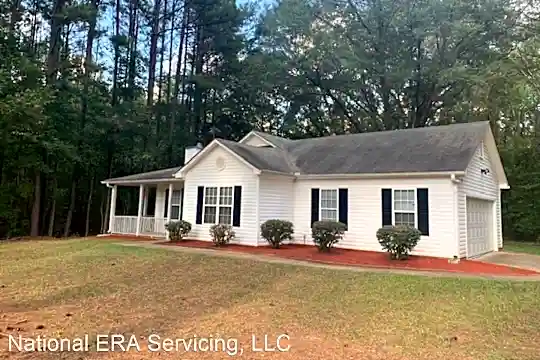 478 Pinewood Dr Photo 1