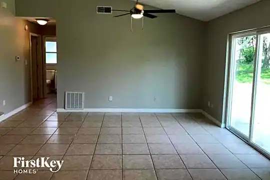 12800 Eryn Boulevard Photo 2
