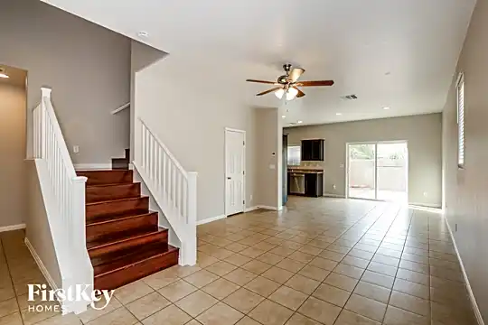 5485 Ovando Way Photo 2