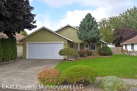 216 NE 175th Ave Photo 1