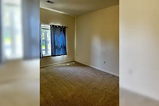 3350 Boulder Cir Photo 2