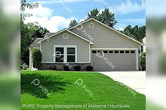 30008 Westfield Dr Photo 1