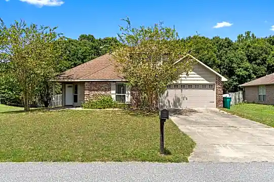 2271 Lewis St Photo 1