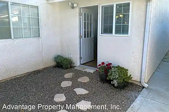 1746 Domingues St Photo 1