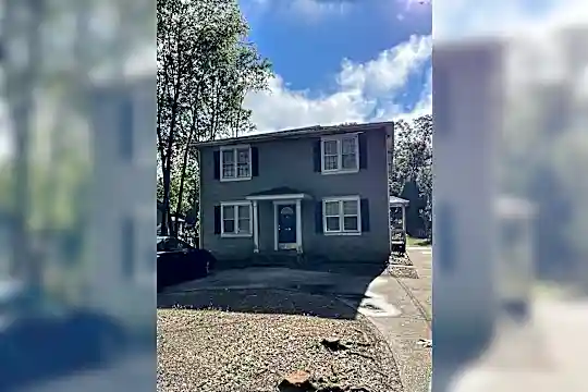 310 Winston St Photo 1