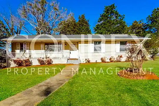 800 Idlewood Rd Photo 1