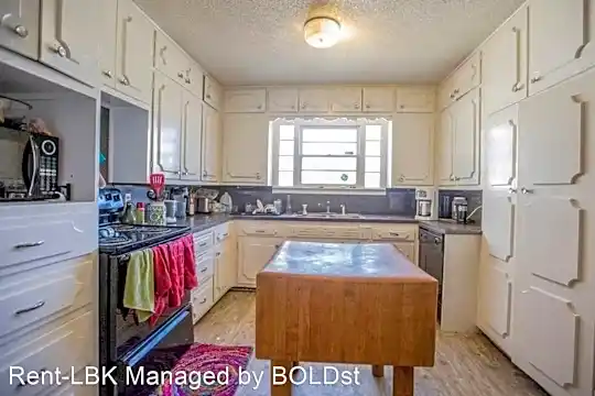 3708 23rd Street Photo 2