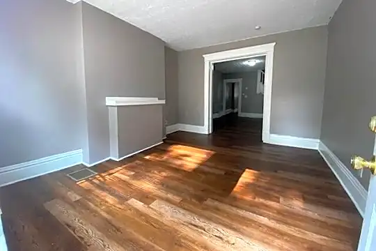 60 W Park Ave Photo 2