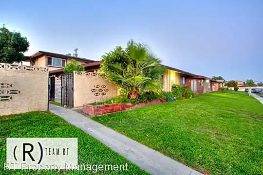 1234 W Rosewood Ct Photo 1