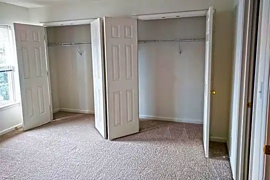 437 Kenneth Square Photo 2