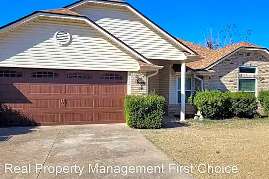 7214 Red Pine Photo 1
