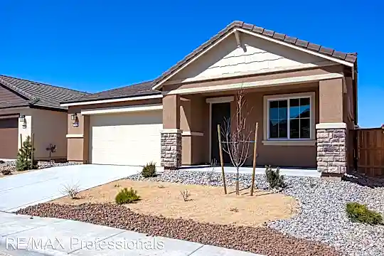 1260 Grey Owl Dr. Photo 2