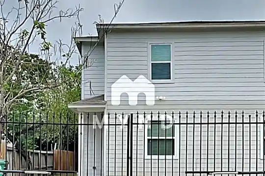 7327 England St Photo 1