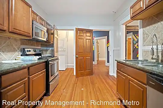 1607 W Main St Photo 1