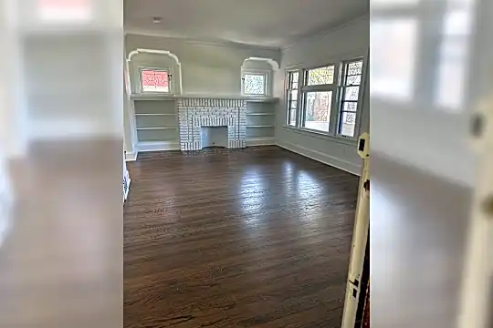 2287 Ogontz Ave Photo 1