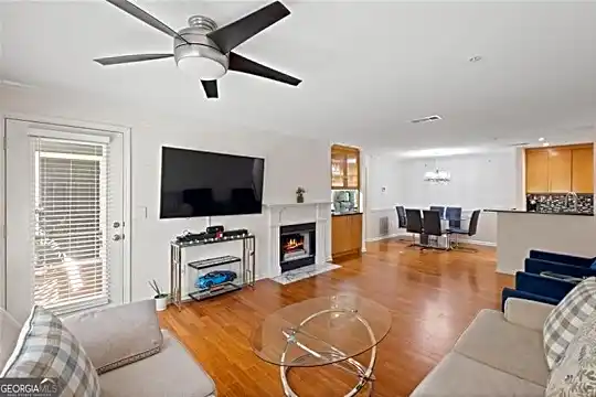 2714 Vinings Central Dr #5 Photo 1